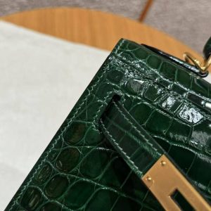 Hermes Kelly 28 Bag Handmade In Niloticus Leather from Nile Gold Hardware 67 Vert Fonce - Image 12