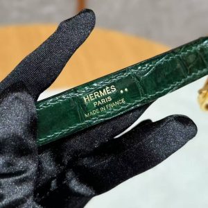 Hermes Kelly 28 Bag Handmade In Niloticus Leather from Nile Gold Hardware 67 Vert Fonce - Image 3