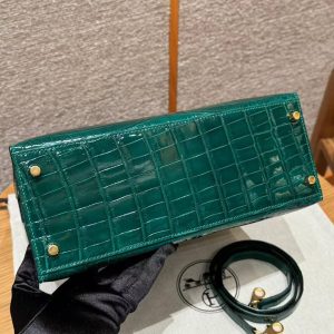 Hermes Kelly 28 Bag Handmade In Niloticus Leather from Nile Gold Hardware 6Q Vert Emeraude - Image 16