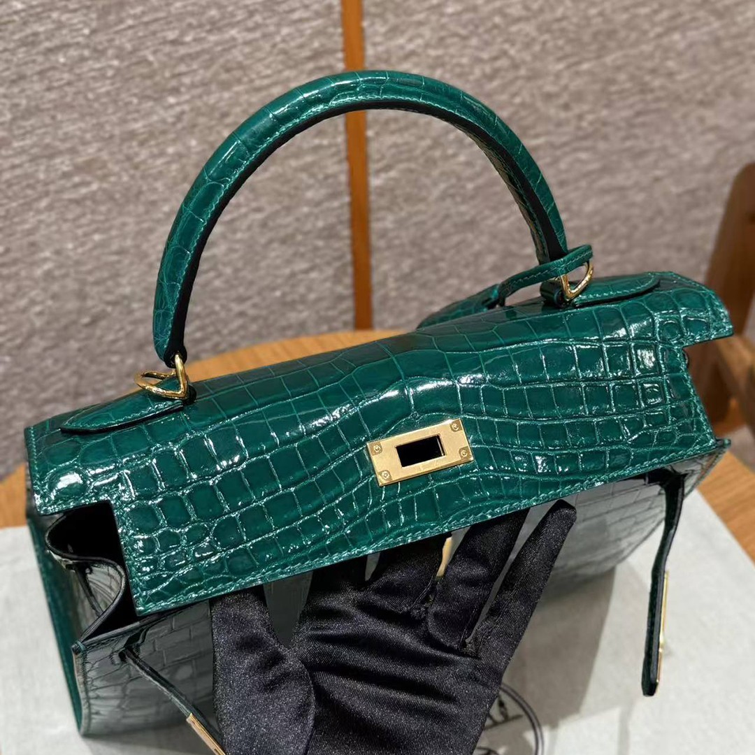 Hermes Kelly 28 Bag Handmade In Niloticus Leather from Nile Gold Hardware 6Q Vert Emeraude - Image 14