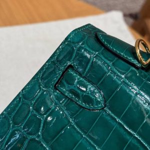 Hermes Kelly 28 Bag Handmade In Niloticus Leather from Nile Gold Hardware 6Q Vert Emeraude - Image 9