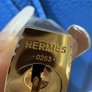 Hermes Kelly 28 Bag Handmade In Togo Calfskin Leather Gold Hardware 71 Blue France - Image 6