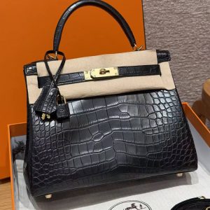 Hermes Kelly 28 Bag Handmade In Alligator Leather from Mississippi Gold Hardware 89 Noir