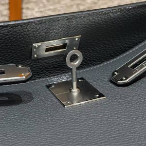 Hermes Kelly 28 Bag Handmade In Togo Calfskin Leather Silver Hardware H0 Girs Misty - Image 11
