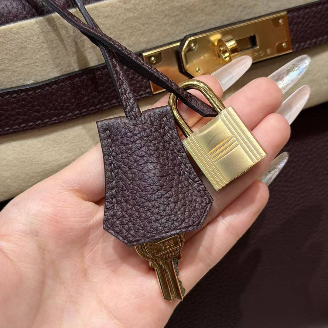 Hermes Kelly 28 Bag Handmade In Togo Calfskin Leather Gold Hardware OG Rouge Sellier - Image 9