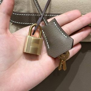 Hermes Kelly 32 Bag Handmade In Epsom Calfskin Leather Gold Hardware 18 Etoup - Image 8