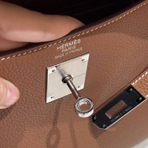 Hermes Kelly 32 Bag Handmade In Togo Calfskin Leather Silver Hardware 37 Gold - Image 3