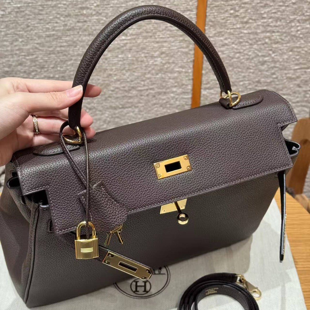Hermes Kelly 32 Bag Handmade In Togo Calfskin Leather Gold Hardware 47 Chocolat - Image 15