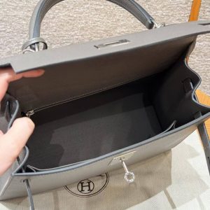 Hermes Kelly 32 Bag Handmade In Epsom Calfskin Leather Silver Hardware 8F Etain - Image 21
