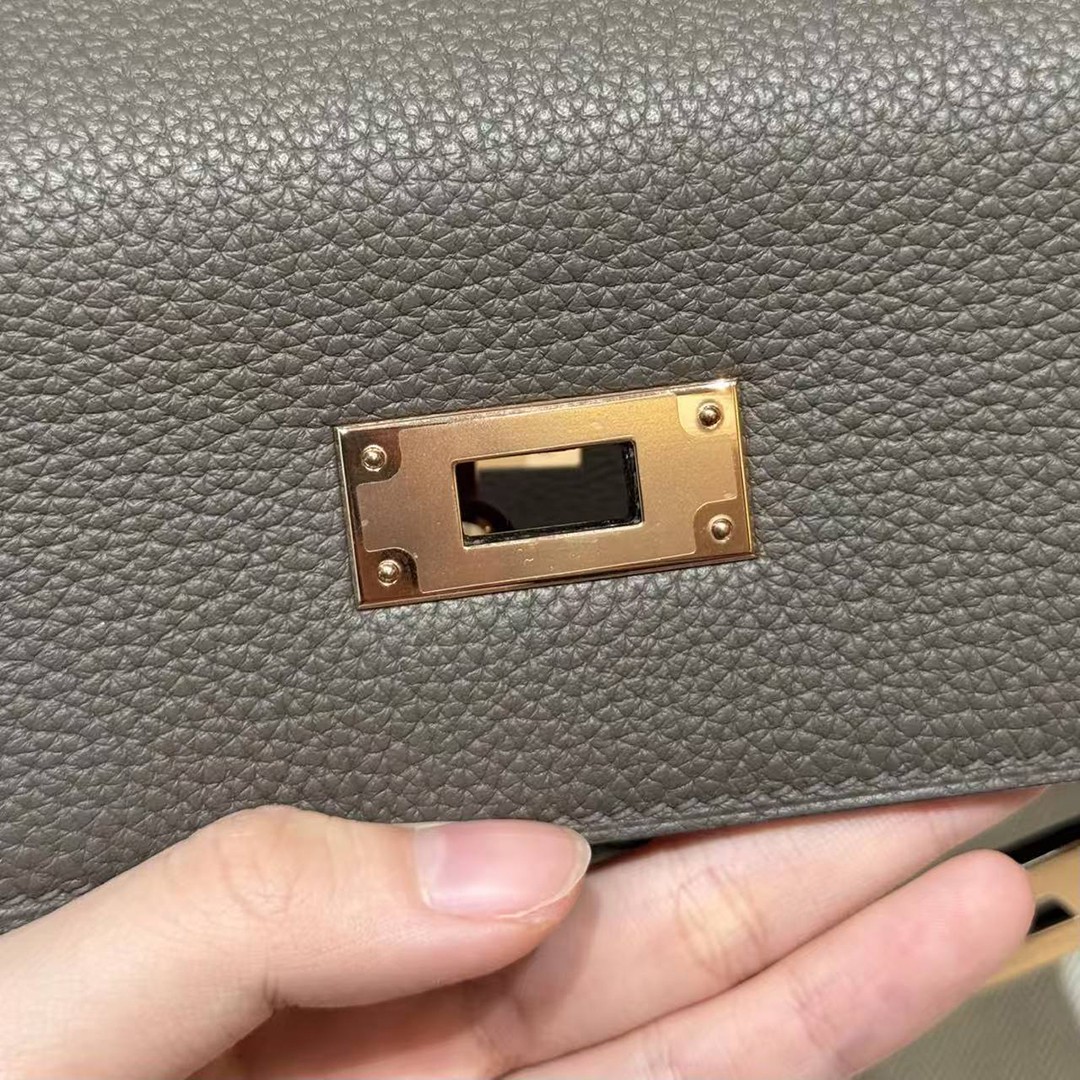 Hermes Kelly 32 Bag Handmade In Togo Calfskin Leather Rose Gold Hardware 8F Etain - Image 9