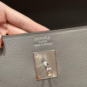 Hermes Kelly 40 Bag Handmade In Togo Calfskin Leather Silver Hardware 0L Gris Meyer - Image 14