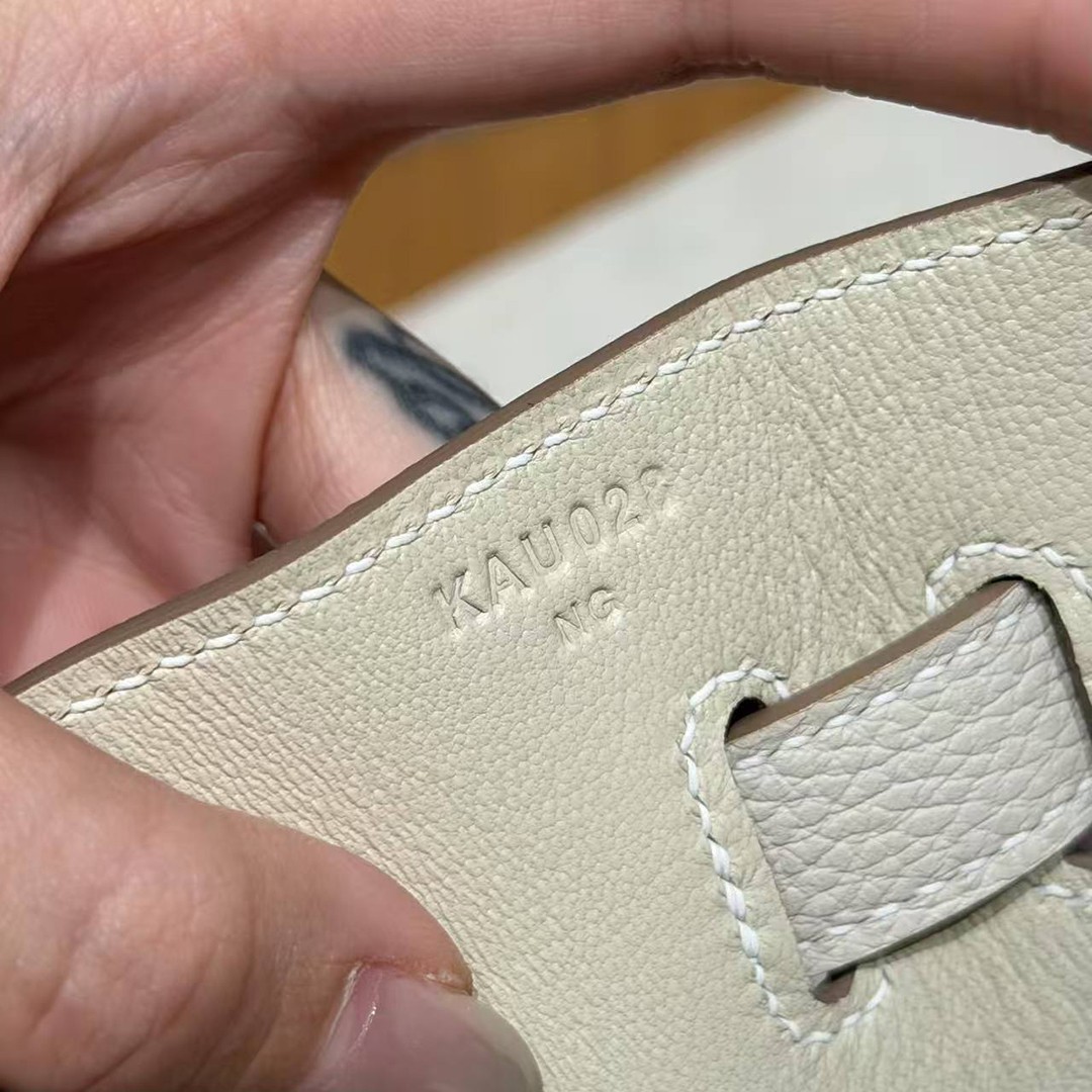 Hermes Kelly 40 Bag Handmade In Togo Calfskin Leather Gold Hardware 10 Craie - Image 15