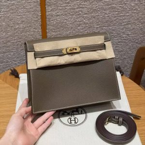 Hermes Kelly Danse 22 Bag Handmade In Evercolor Calfskin Leather Gold Hardware 18 Etoupe