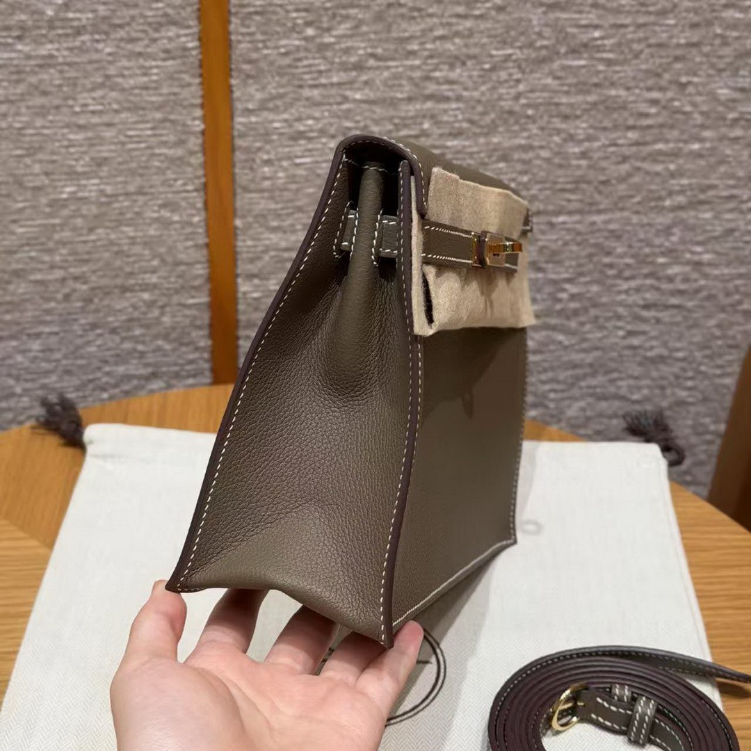 Hermes Kelly Danse 22 Bag Handmade In Evercolor Calfskin Leather Gold Hardware 18 Etoupe - Image 2