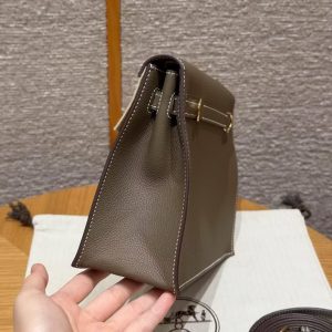 Hermes Kelly Danse 22 Bag Handmade In Evercolor Calfskin Leather Gold Hardware 18 Etoupe - Image 18