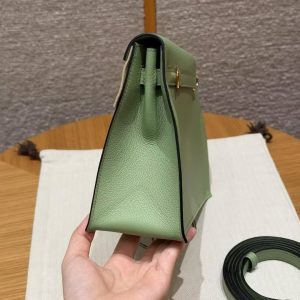 Hermes Kelly Danse 22 Bag Handmade In Evercolor Calfskin Leather Gold Hardware 3i Vert Criquent - Image 19