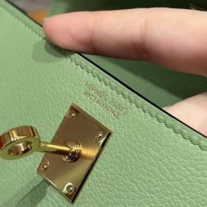 Hermes Kelly Danse 22 Bag Handmade In Evercolor Calfskin Leather Gold Hardware 3i Vert Criquent - Image 16