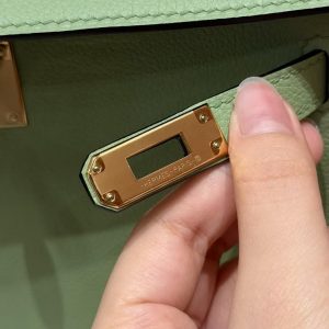 Hermes Kelly Danse 22 Bag Handmade In Evercolor Calfskin Leather Gold Hardware 3i Vert Criquent - Image 15