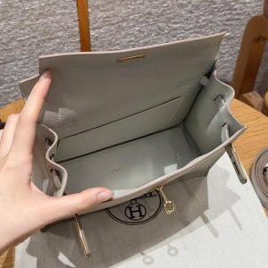Hermes Kelly Danse 22 Bag Handmade In Evercolor Calfskin Leather Gold Hardware 8L Beton - Image 15