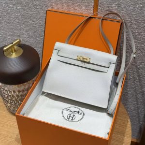 Hermes Kelly Danse 22 Bag Handmade In Evercolor Calfskin Leather Gold Hardware 8L Beton - Image 12