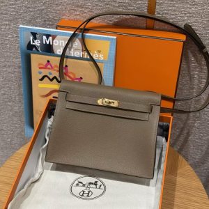 Hermes Kelly Danse 22 Bag Handmade In Evercolor Calfskin Leather Gold Hardware D0 Beige de Weimar - Image 10