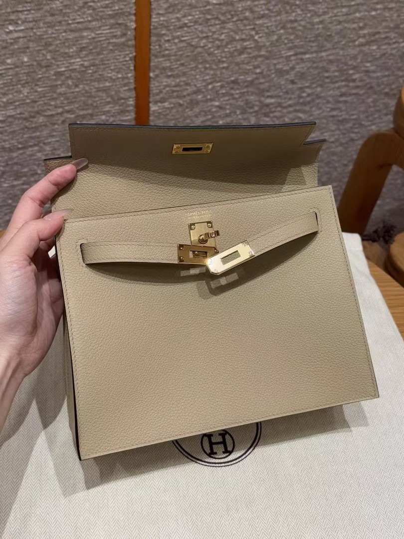 Hermes Kelly Danse 22 Bag Handmade In Evercolor Calfskin Leather Gold Hardware S2 Trench - Image 23