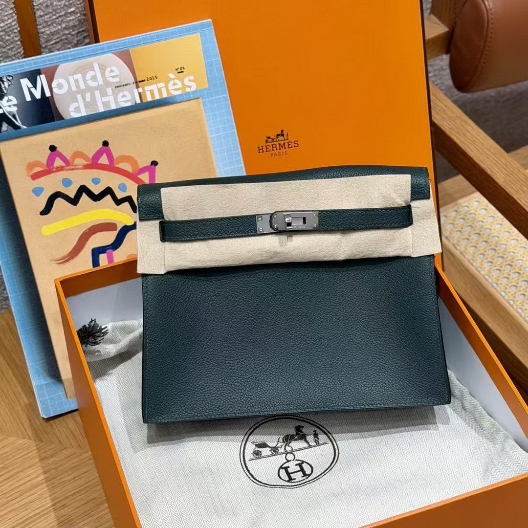 Hermes Kelly Danse 22 Bag Handmade In Evercolor Calfskin Leather Silver Hardware 60 Vert Cypres - Image 3