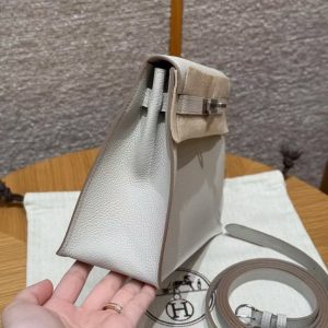 Hermes Kelly Danse 22 Bag Handmade In Evercolor Calfskin Leather Silver Hardware 80 Pearl Gray - Image 25