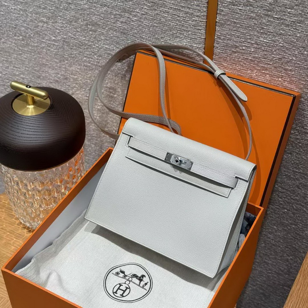 Hermes Kelly Danse 22 Bag Handmade In Evercolor Calfskin Leather Silver Hardware 80 Pearl Gray - Image 10