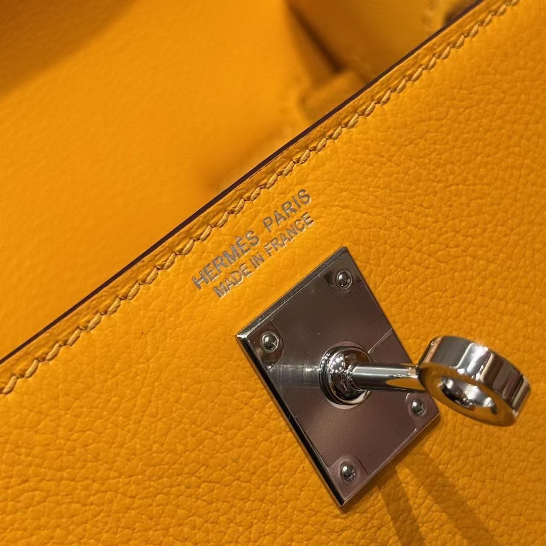 Hermes Kelly Danse 22 Bag Handmade In Evercolor Calfskin Leather Silver Hardware 9V Janne D’Or - Image 17