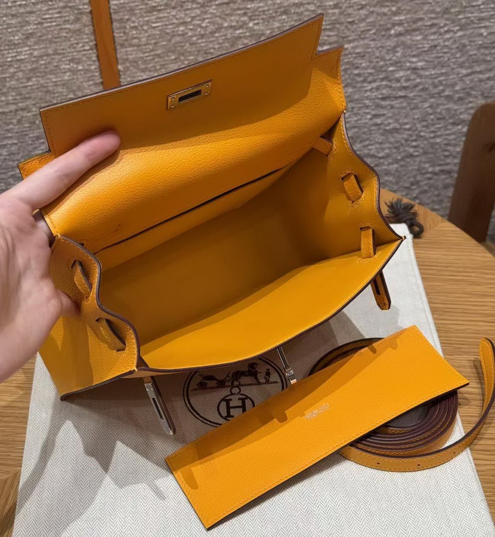 Hermes Kelly Danse 22 Bag Handmade In Evercolor Calfskin Leather Silver Hardware 9V Janne D’Or - Image 12