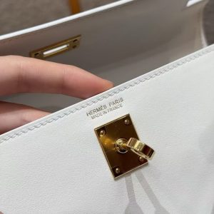 Hermes Kelly Danse 22 Bag Handmade In Swift Calfskin Leather Gold Hardware 01 Blanc - Image 17