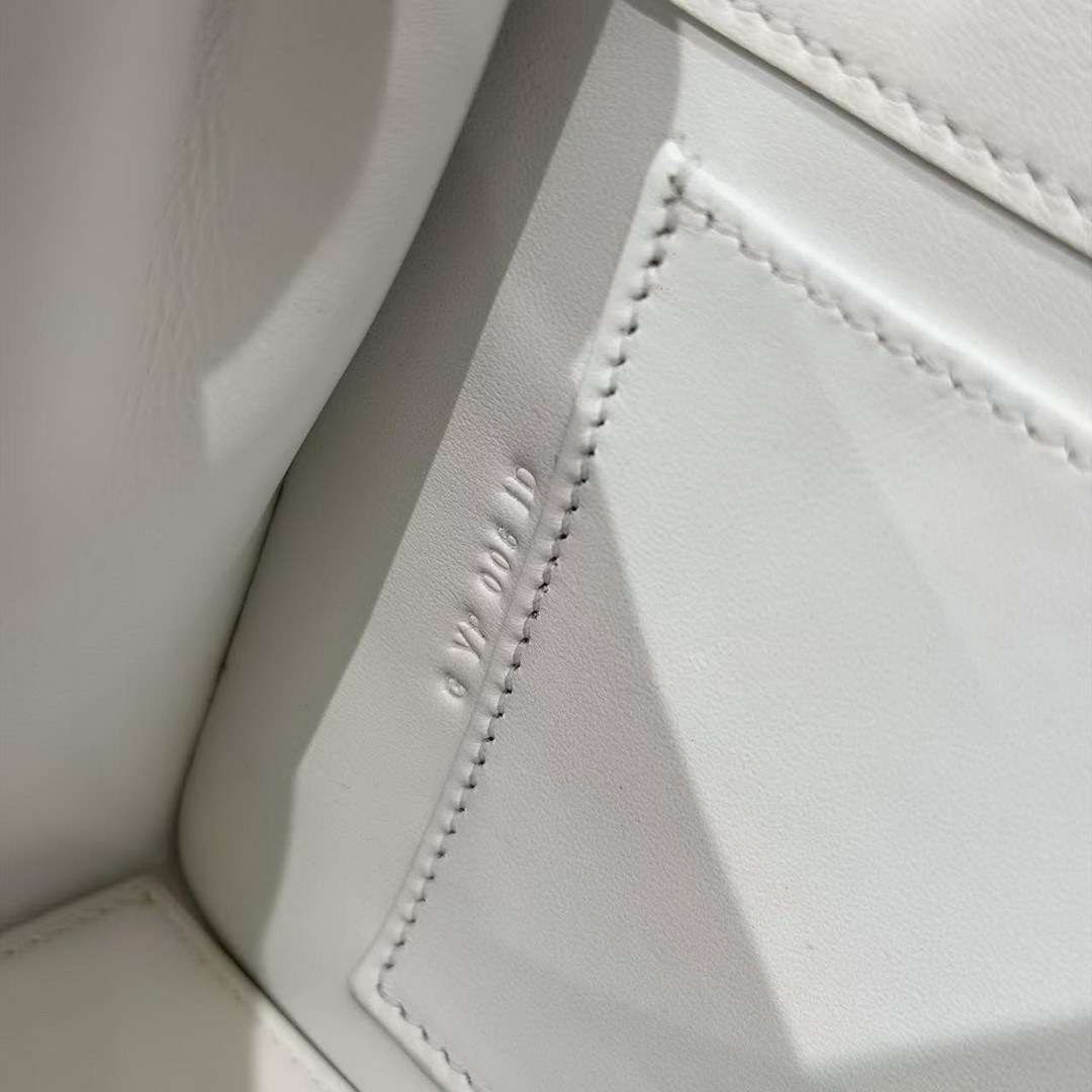 Hermes Kelly Danse 22 Bag Handmade In Swift Calfskin Leather Gold Hardware 01 Blanc - Image 14