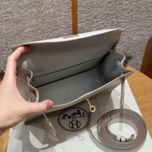 Hermes Kelly Danse 22 Bag Handmade In Swift Calfskin Leather Gold Hardware 80 Pearl Gray - Image 23