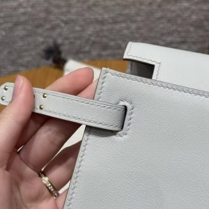 Hermes Kelly Danse 22 Bag Handmade In Swift Calfskin Leather Gold Hardware 80 Pearl Gray - Image 13