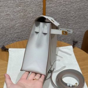 Hermes Kelly Danse 22 Bag Handmade In Swift Calfskin Leather Gold Hardware 80 Pearl Gray - Image 10