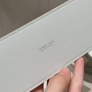 Hermes Kelly Danse 22 Bag Handmade In Swift Calfskin Leather Gold Hardware 80 Pearl Gray - Image 7