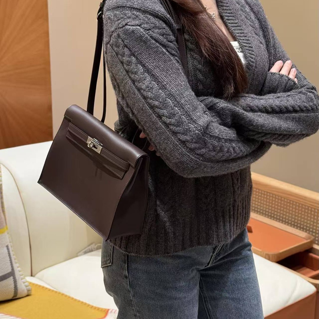 Hermes Kelly Danse 22 Bag Handmade In Swift Calfskin Leather Silver Hardware 0G Rouga Seller - Image 4