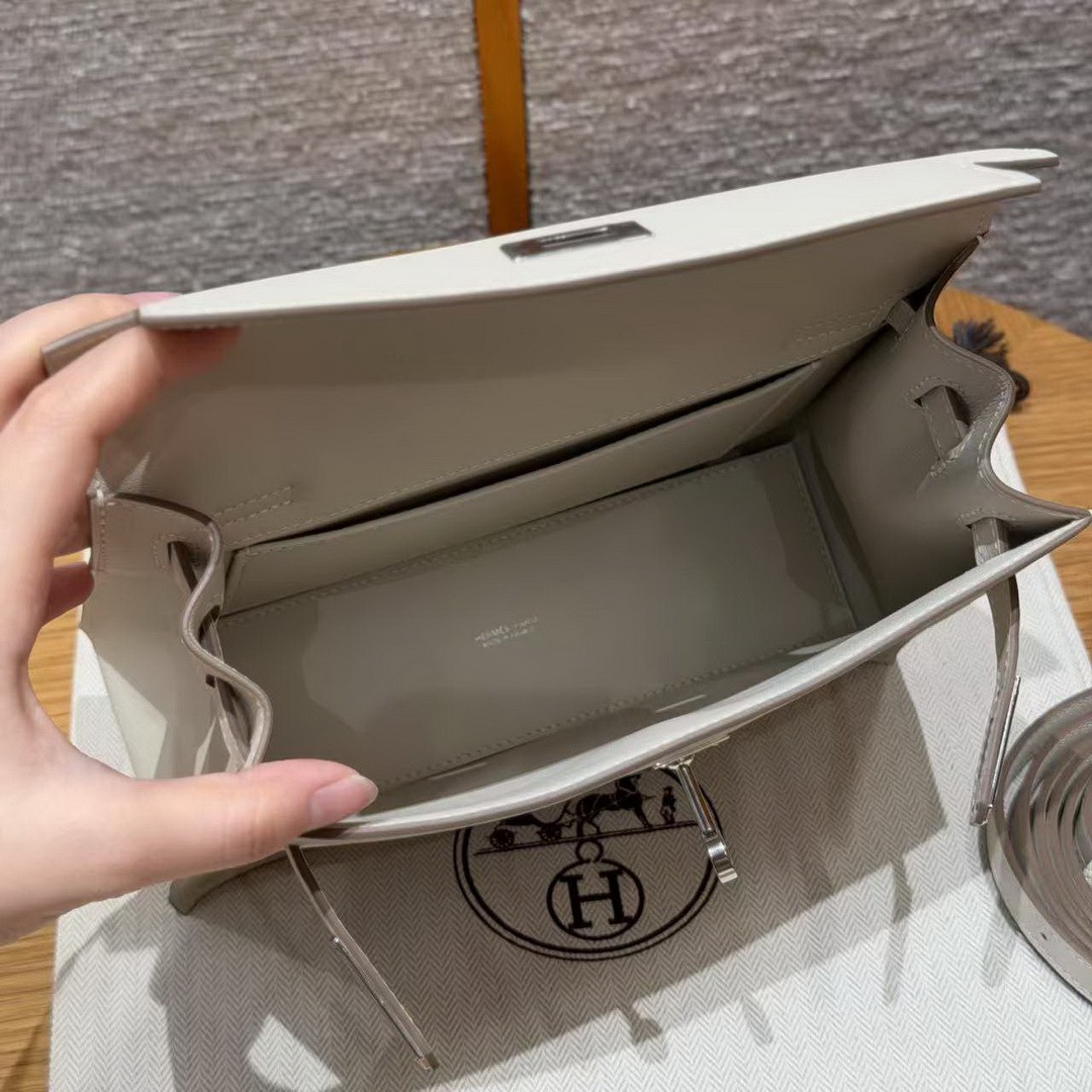 Hermes Kelly Danse 22 Bag Handmade In Swift Calfskin Leather Silver Hardware 10 Craie - Image 17