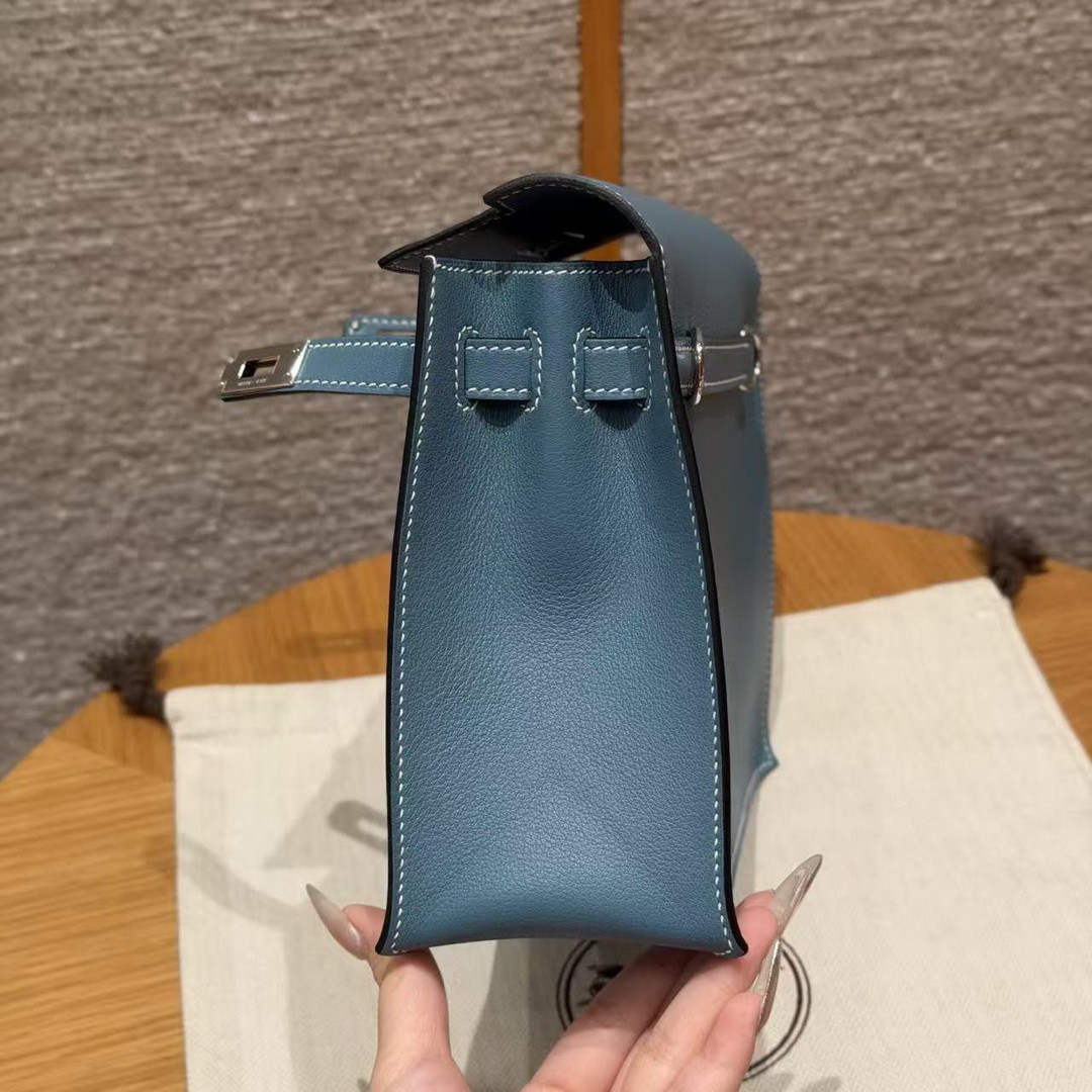 Hermes Kelly Danse 22 Bag Handmade In Swift Calfskin Leather Silver Hardware 75 Blue Jean - Image 13