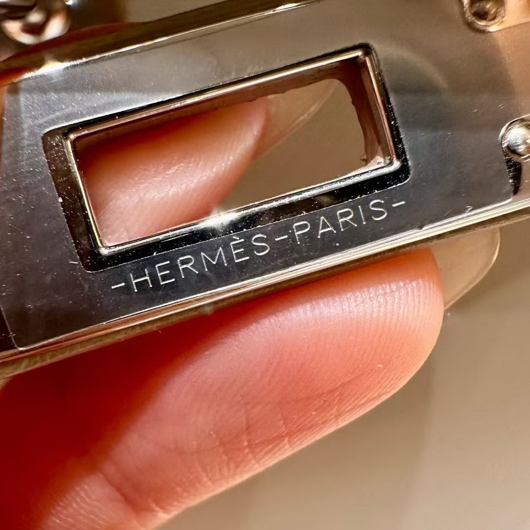 Hermes Kelly Danse 22 Bag Handmade In Swift Calfskin Leather Silver Hardware M4 Gris Pale - Image 17