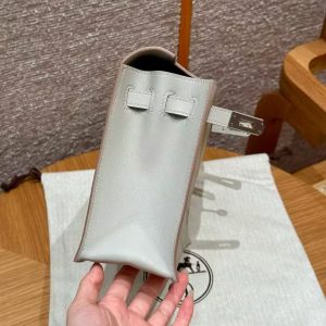 Hermes Kelly Danse 22 Bag Handmade In Swift Calfskin Leather Silver Hardware M4 Gris Pale - Image 13