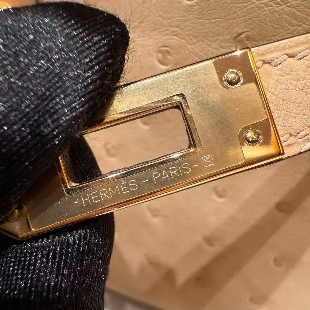 Hermes Kelly Mini 2 19 CM Bag Handmade In KK Ostrich Leather from South Africa Gold Hardware 0M Chai - Image 10
