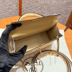 Hermes Kelly Mini 2 19 CM Bag Handmade In KK Ostrich Leather from South Africa Gold Hardware 0M Chai - Image 9