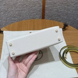 Hermes Kelly Mini 2 19 CM Bag Handmade In Epsom Calfskin Leather Gold Hardware 10 Craie 9R Lime - Image 19