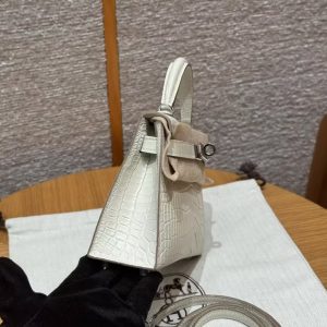 Hermes Kelly Mini 2 19 CM Bag Handmade In Matte Alligator Leather from Mississippi Silver Hardware 10 Craie - Image 18