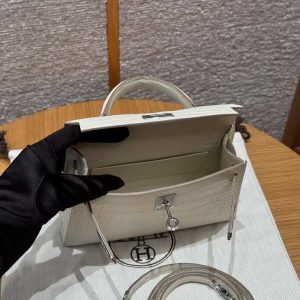 Hermes Kelly Mini 2 19 CM Bag Handmade In Matte Alligator Leather from Mississippi Silver Hardware 10 Craie - Image 16