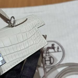Hermes Kelly Mini 2 19 CM Bag Handmade In Matte Alligator Leather from Mississippi Silver Hardware 10 Craie - Image 13