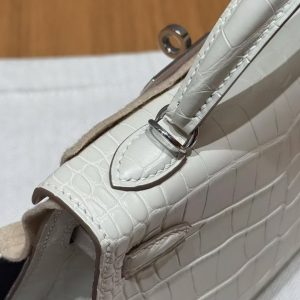 Hermes Kelly Mini 2 19 CM Bag Handmade In Matte Alligator Leather from Mississippi Silver Hardware 10 Craie - Image 8