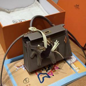 Hermes Kelly Mini 2 19 CM Bag Handmade In Chèvre Calfskin Leather Gold Hardware 18 Etoupe - Image 9